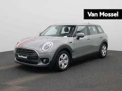 MINI Clubman - 1.5 Cooper Essential | Apple Carplay / Android Auto | Achteruitrij Camera | Cruise Control