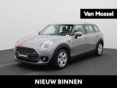 MINI Clubman - 1.5 Cooper Essential | Apple Carplay / | Cruise Controle | Sfeerverlichting | Camera Achte