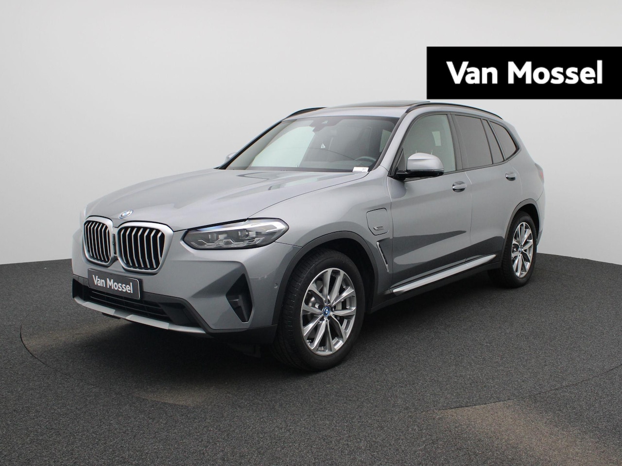 BMW X3 - xDrive30e High Executive | PANORAMADAK | ACHTERUITRIJCAMERA | STOELVERWARMING | LEDER | EL - AutoWereld.nl
