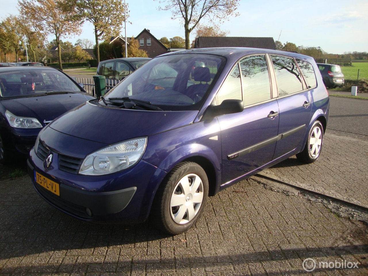 Renault Grand Scénic - 1.6-16V 7 personen 7 persoons - AutoWereld.nl