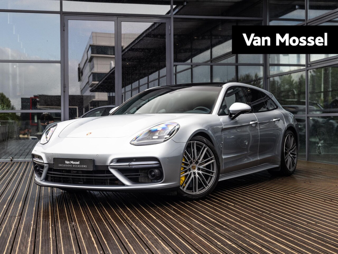 Porsche Panamera Sport Turismo - 4.0 Turbo S E-Hybrid | SPORTDESIGN | SPORTCHRONO | SPORTUITLAATSYSTEEM | VIERWIELBESTURING - AutoWereld.nl