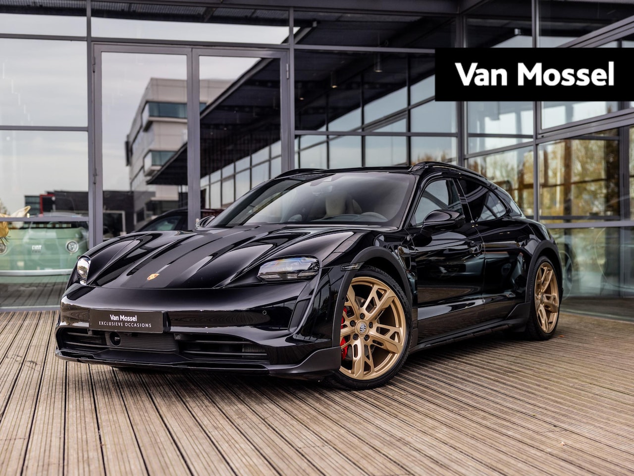 Porsche Taycan Cross Turismo - 4S 93 kWh | SPORTCHRONO | VIERWIELBESTURING | PANORAMDAK | STOELVENTILATIE + VERWARMING | - AutoWereld.nl