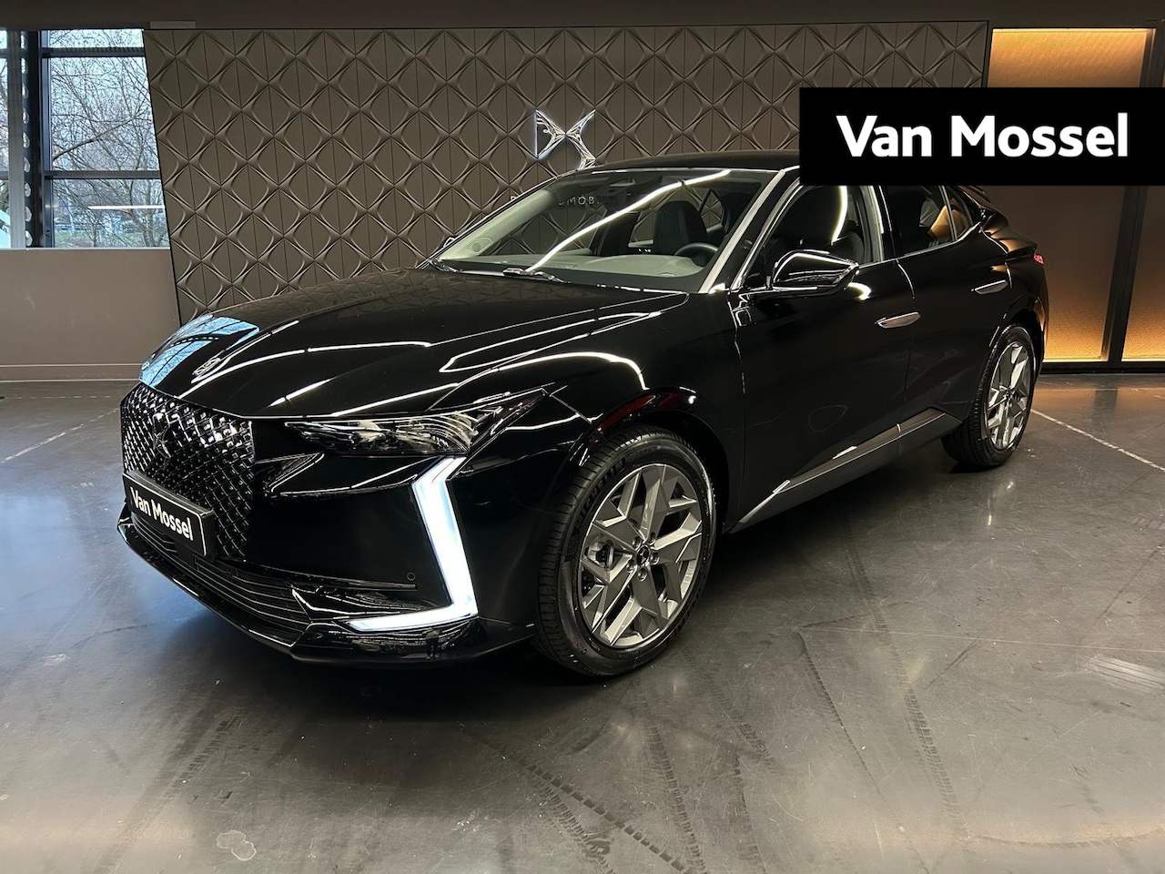 DS 4 - 1.2 Hybrid 136 Pallas CARPLAY - ANDROID AUTO | CAM | CRUISE | LMV - AutoWereld.nl