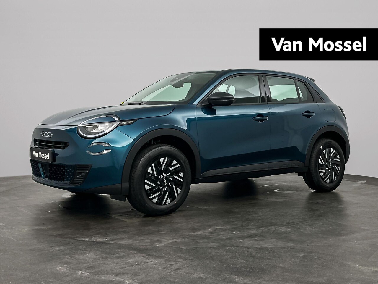 Fiat 600 - 1.2 Hybrid Urban | Apple & Android Carplay | Parkeersensoren | Led Verlichting| UIT VOORRA - AutoWereld.nl