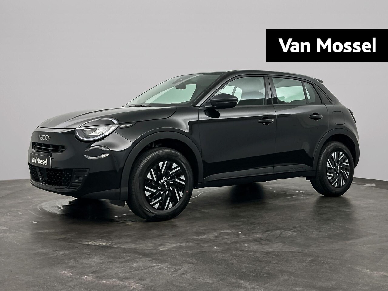 Fiat 600 - 1.2 Hybrid Urban | Apple & Android Carplay | Parkeersensoren | Led Verlichting| UIT VOORRA - AutoWereld.nl