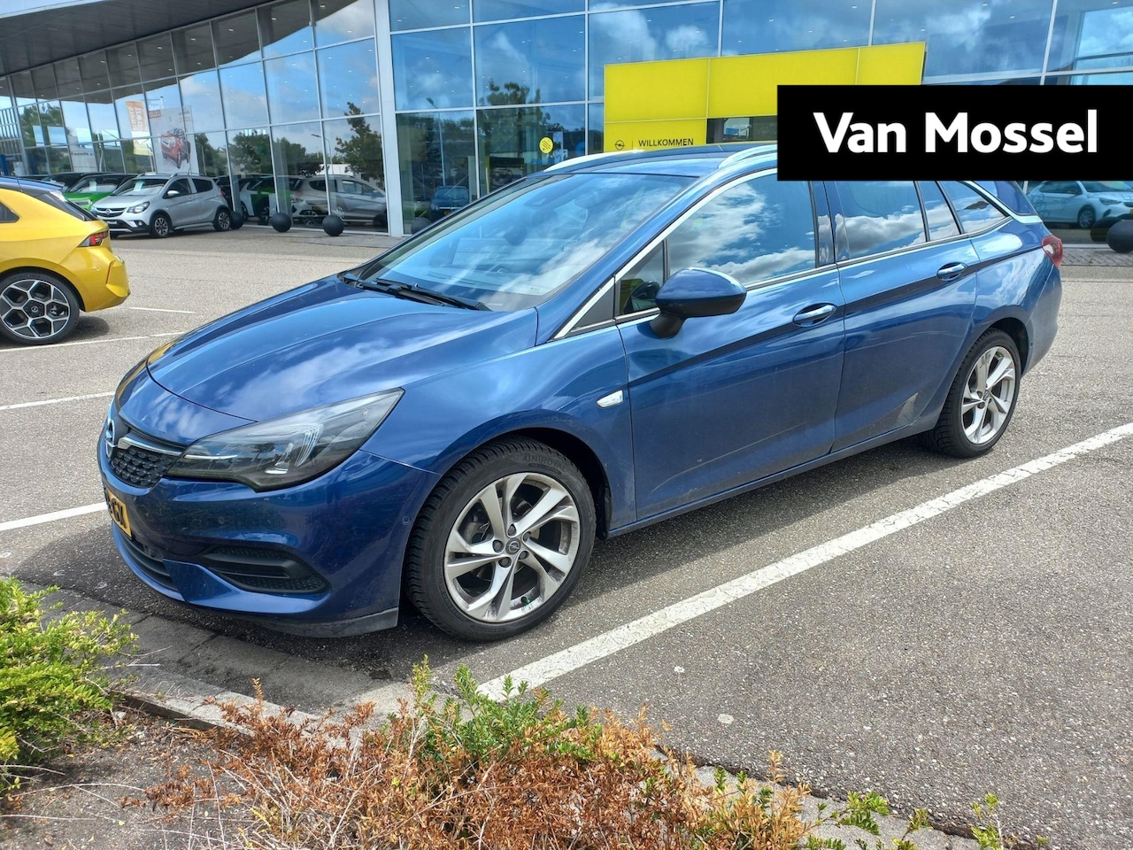 Opel Astra Sports Tourer - 1.2 Blitz Elegance 1.2 Blitz Elegance - AutoWereld.nl