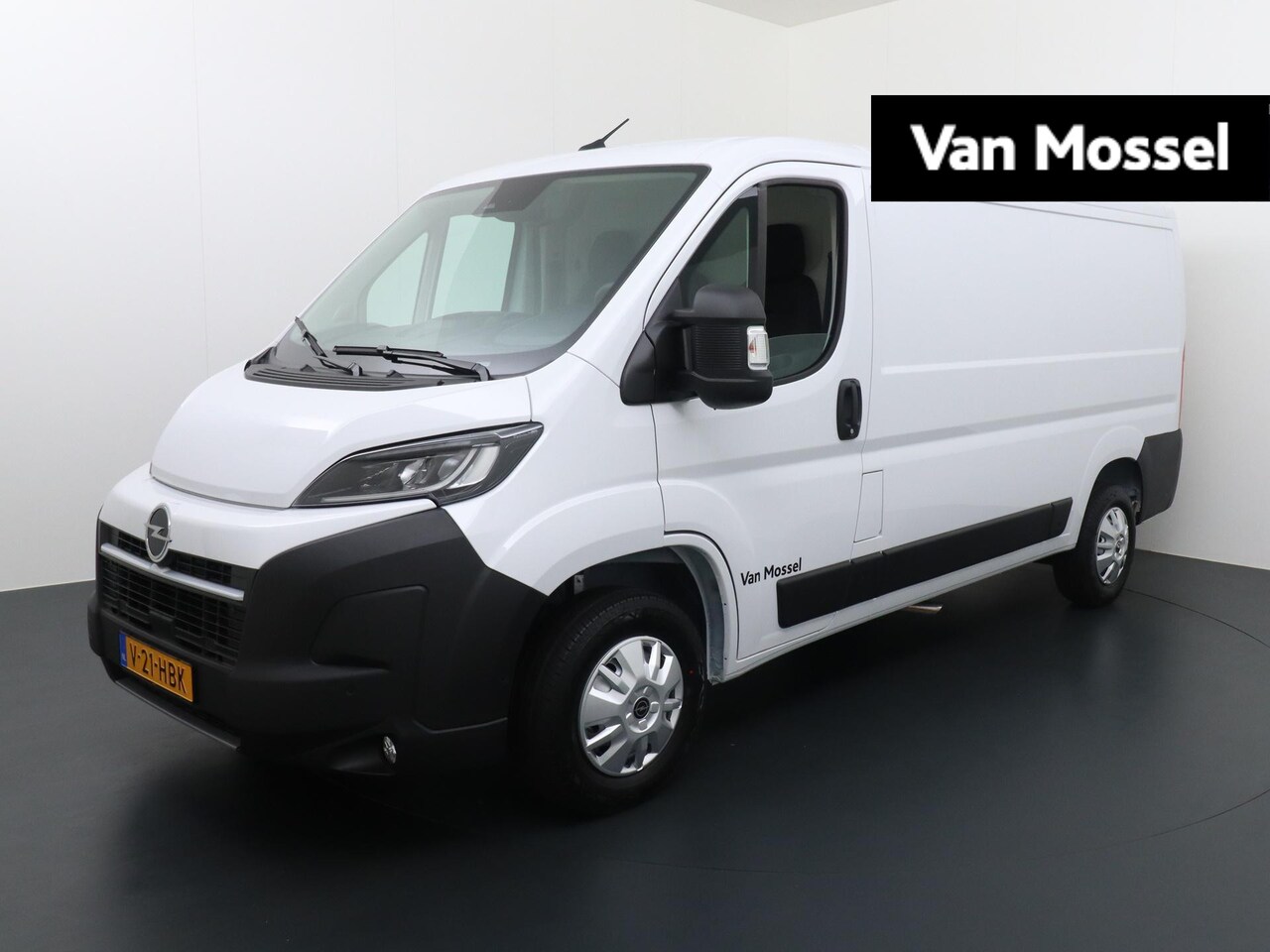 Opel Movano - 2.2D 120 S&S L2H1 3.0t Opel Movano 2.2D 120 S&S L2H2 3.0t | Parkeer sensoren | Trekhaak | - AutoWereld.nl