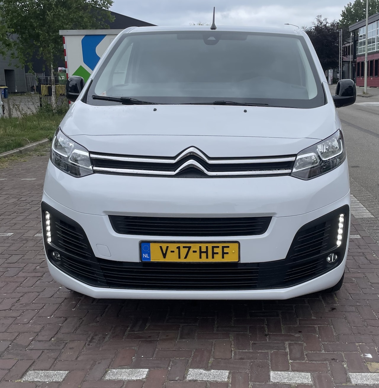 Citroën Jumpy - 2.0 BlueHDI 145 L3 - AutoWereld.nl