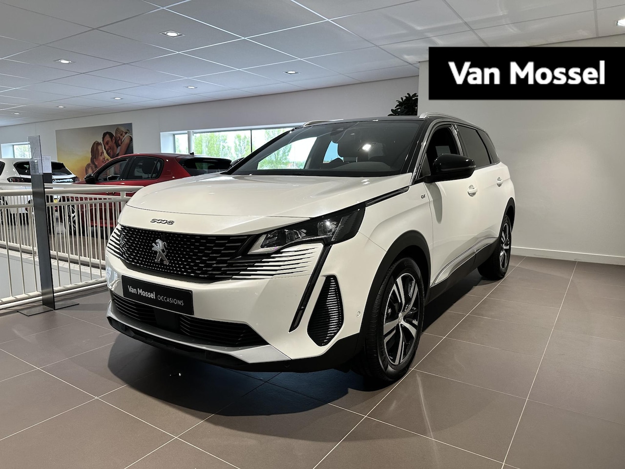 Peugeot 5008 - 1.2 Hybrid 136 GT | 360° Camera | Navigatie | Keyless entry & start | Adaptieve Cruise Con - AutoWereld.nl