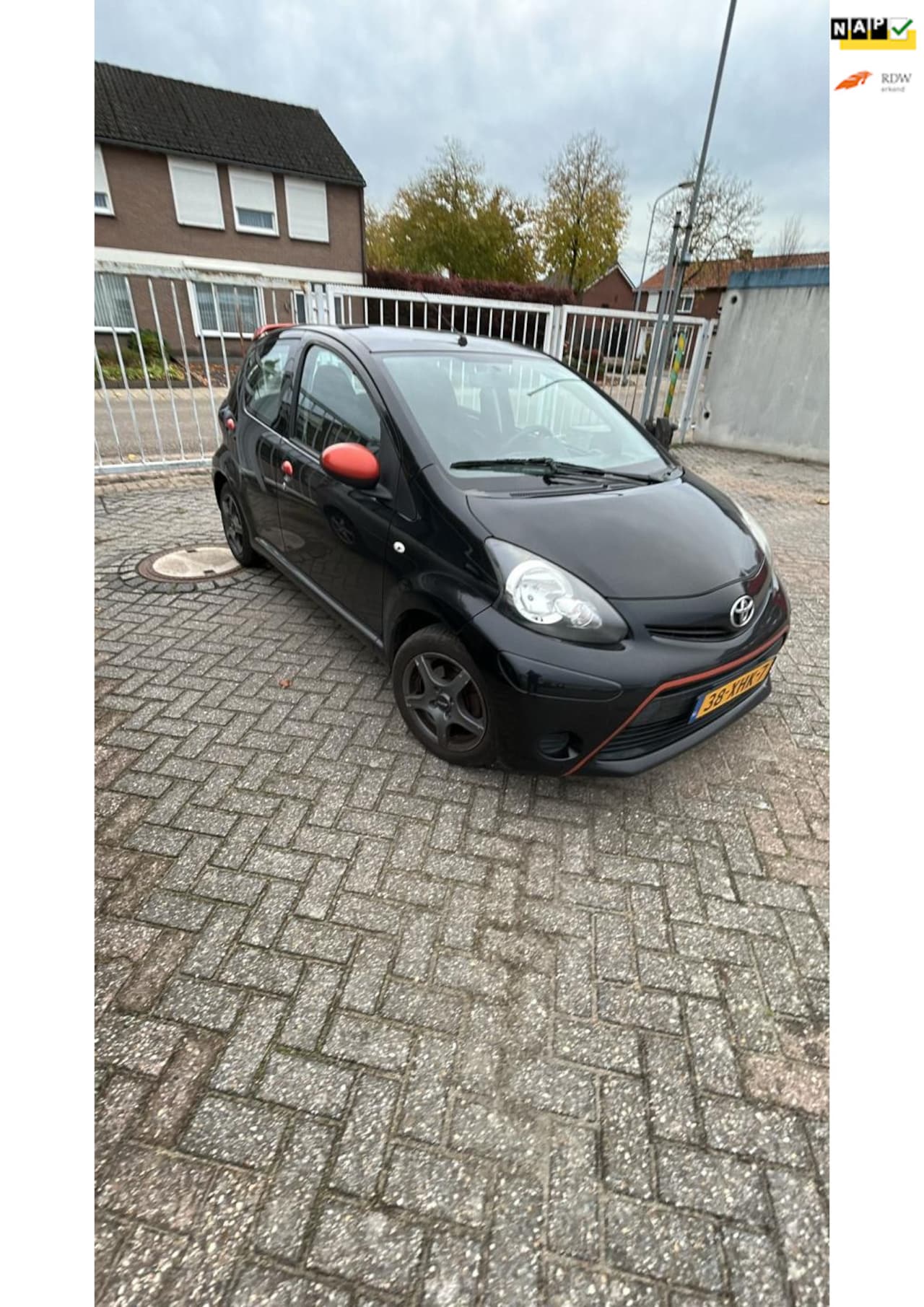 Toyota Aygo - 1.0 VVT-i Comfort Orange 1.0 VVT-i Comfort Orange - AutoWereld.nl