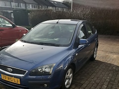 Ford Focus - 1.6-16V First Edition