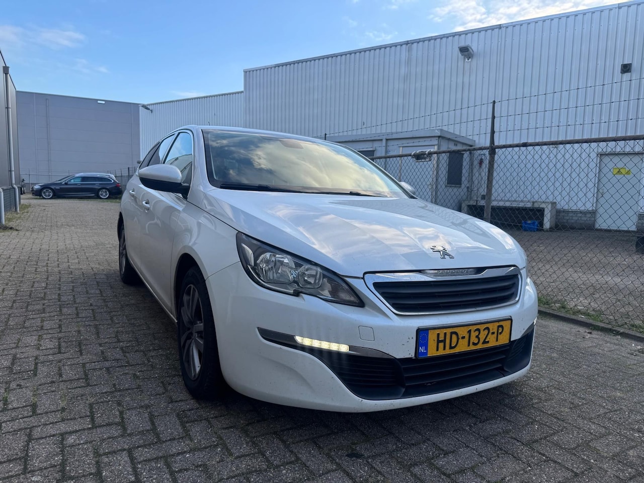 Peugeot 308 SW - 1.6 BlueHDI Pack (bj 2015) PARELMOER|LEER|NAVI|STOELVERW - AutoWereld.nl