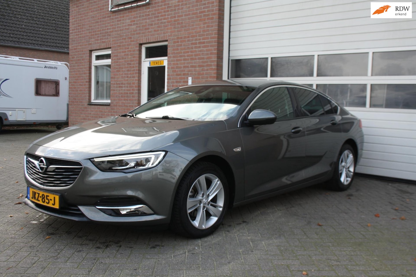 Opel Insignia Grand Sport - 1.6 CDTI Business Executive Garantie Dealer Onderhouden! Automaat, Navigatie, Half Leder - AutoWereld.nl