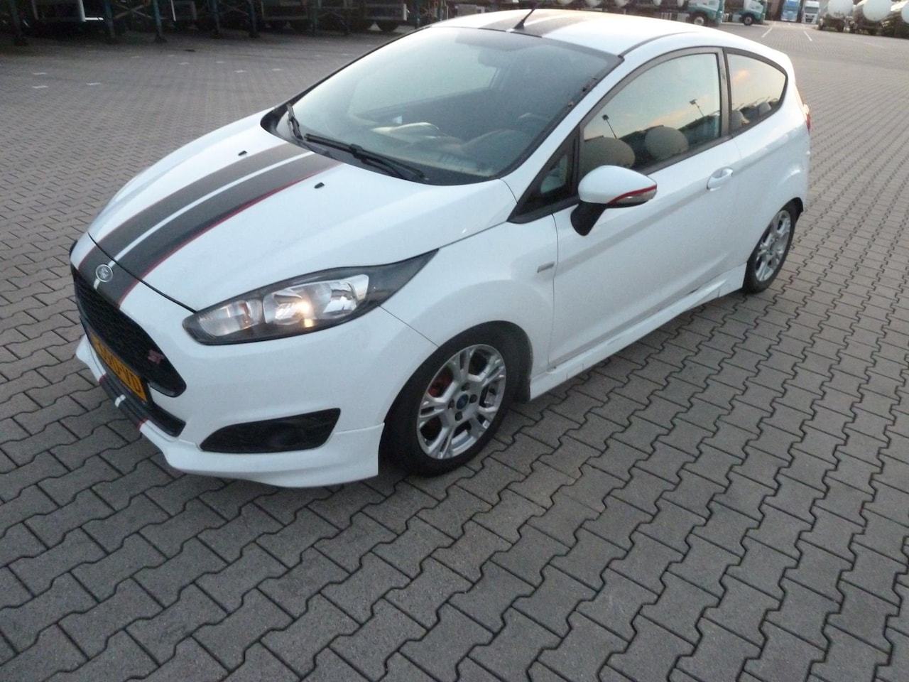 Ford Fiesta - 1.25 1.25 - AutoWereld.nl