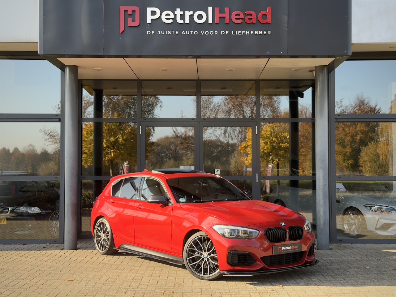 BMW 1-serie - M140i Edition Shadow Executive M140i Edition Shadow Executive, Full, ori NL, Schuifdak, MPE - AutoWereld.nl