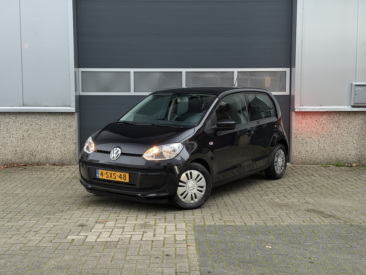 Volkswagen Up! - 1.0 high up! BlueMotion 1.0 high up! BlueMotion, NL, Airco, vrij van onderhoud, Cruise control - AutoWereld.nl