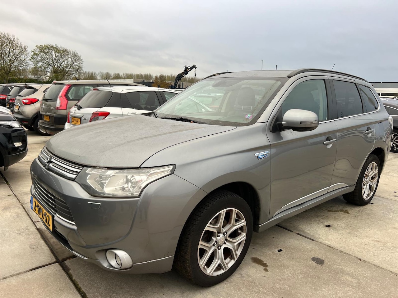Mitsubishi Outlander - 2013 * 2.0 PHEV Instyle+ * AUTOMAAT * VOLLEDER * EXPORT & HANDEL - AutoWereld.nl