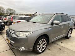 Mitsubishi Outlander - 2013 * 2.0 PHEV Instyle+ * AUTOMAAT * VOLLEDER * EXPORT & HANDEL