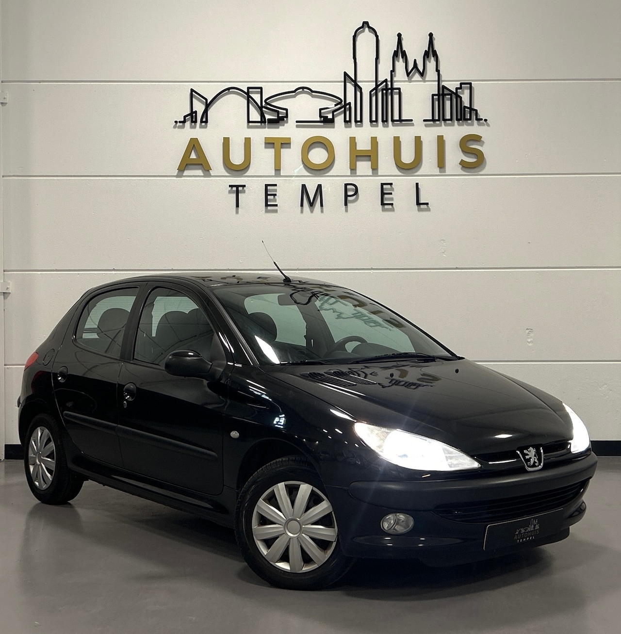 Peugeot 206 - 1.4 Gentry Nap Eerste Eigenaar Automaat Airco 5Deurs Lage Km Nwe Apk - AutoWereld.nl