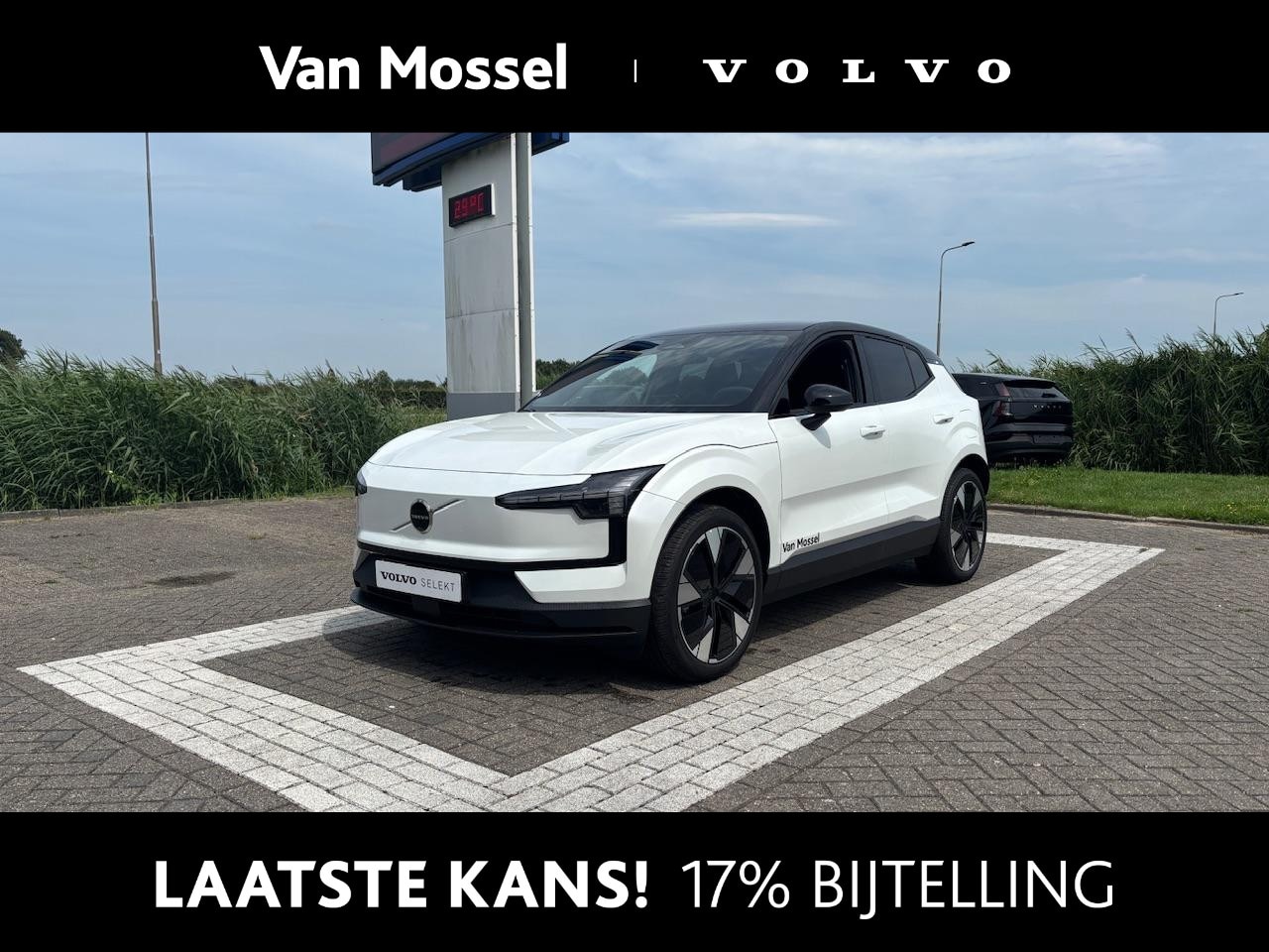Volvo EX30 - Single Motor Extended Range Plus 69 kWh 20 Inch | Getint glas achter | DEMO | - AutoWereld.nl