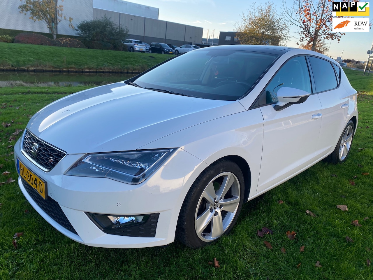 SEAT Leon - 2015 * 1.4 EcoTSI FR * AUTOMAAT * PANO * FULL OPTIONS !! - AutoWereld.nl