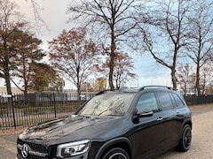 Mercedes-Benz GLB - 250 4MATIC AMG Line | 1E EIGENAAR | 12 MND GARANTIE | TREKHAAK | NAVI |