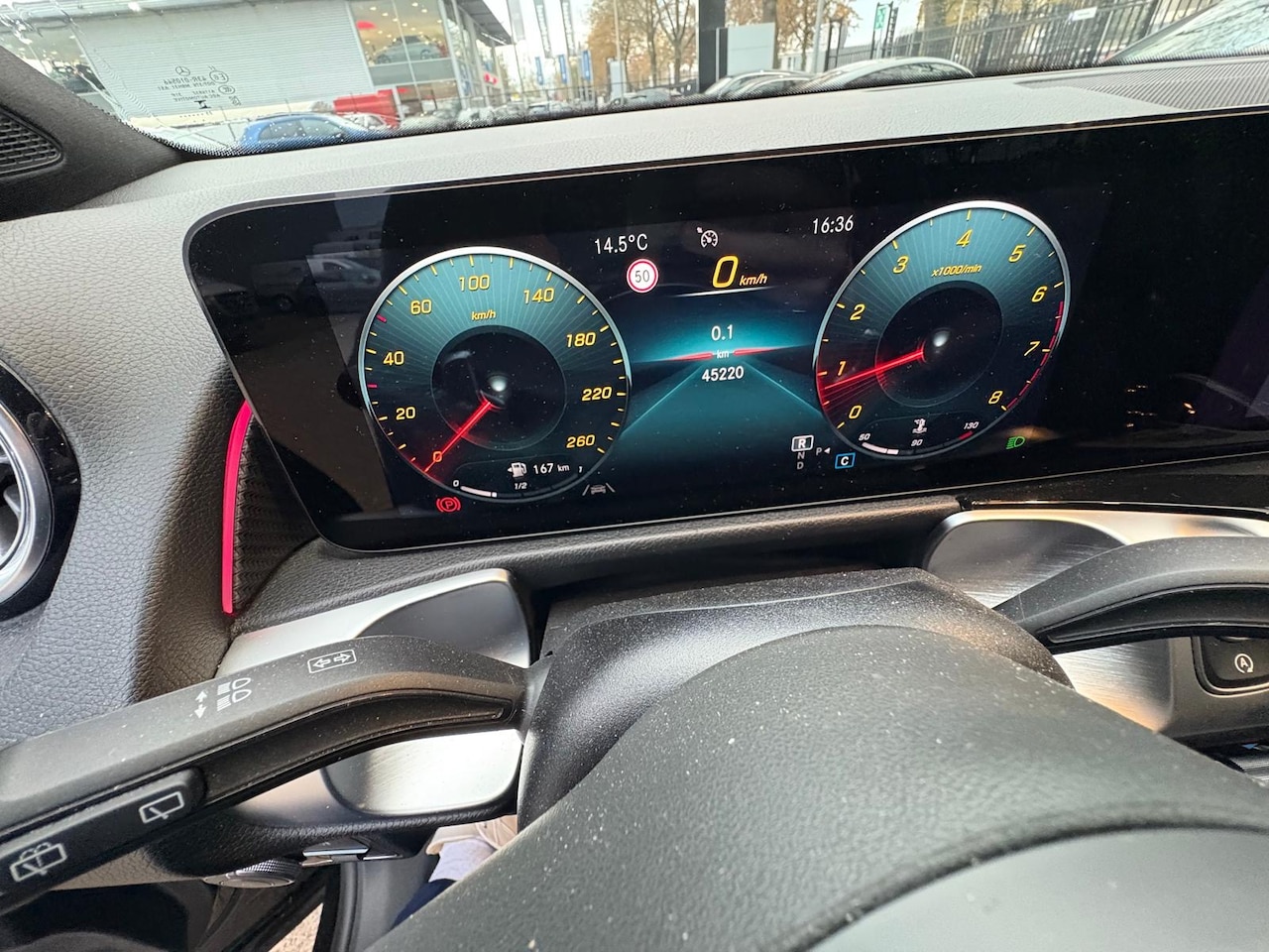 Mercedes-Benz GLB - 250 4MATIC AMG Line | 1E EIGENAAR | 12 MND GARANTIE | TREKHAAK | NAVI | - AutoWereld.nl