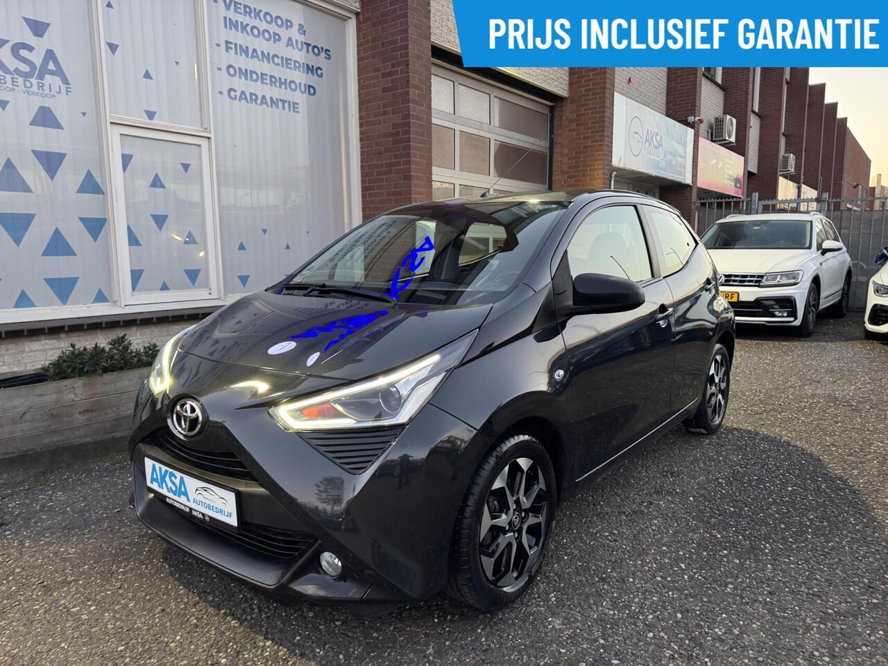 Toyota Aygo - 1.0 VVT-i x-play Automaat Sportvelg Camera CarPlay Airco Garantie - AutoWereld.nl