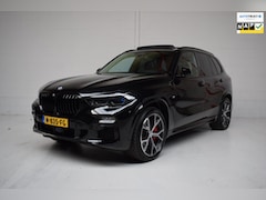 BMW X5 - XDrive45e M-SPORT PANORAMADAK / SKY-LOUNGE / TREKHAAK / 360CAMERA / HEAD-UP / NAPPA-LEER /