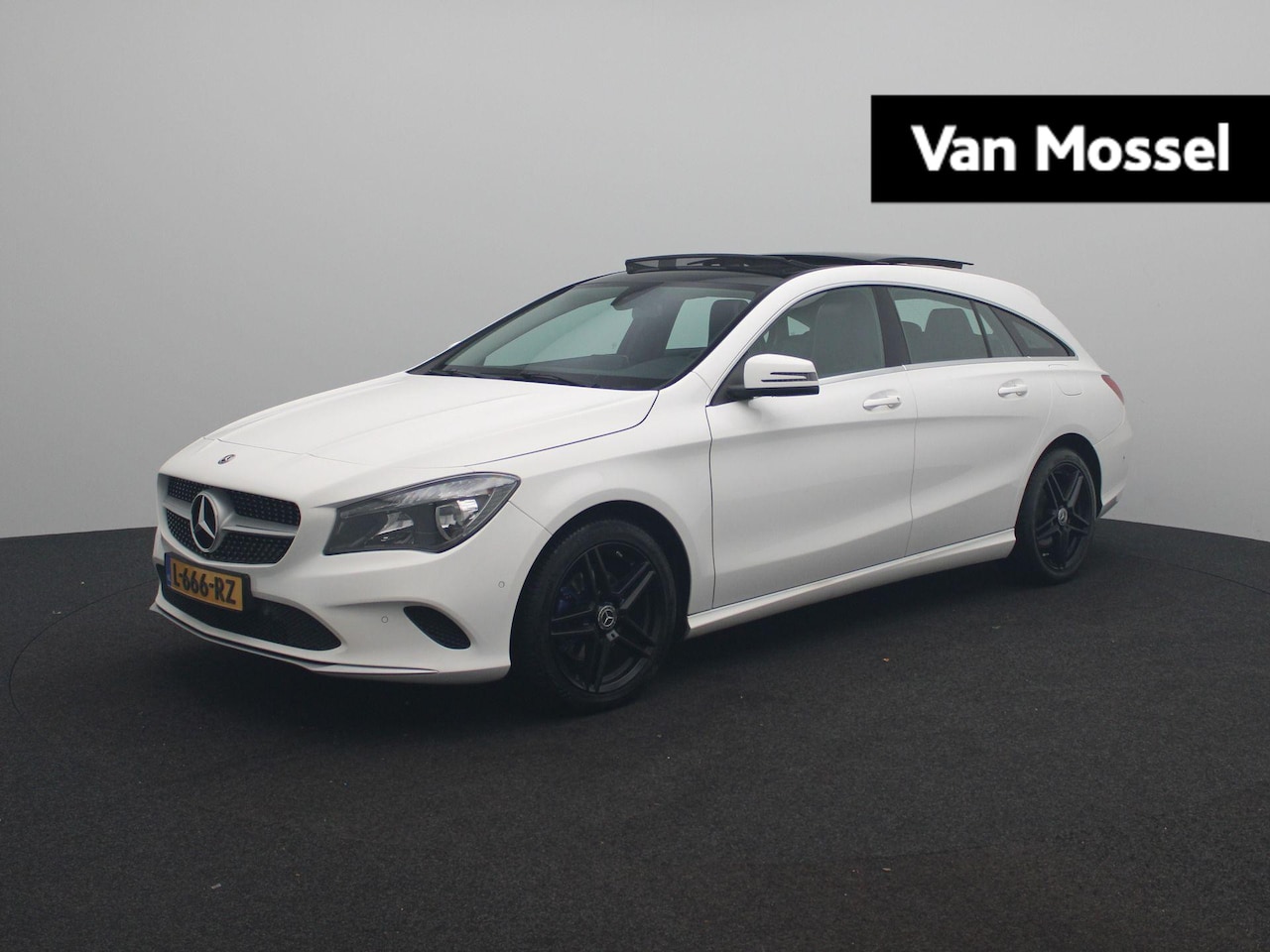 Mercedes-Benz CLA-klasse Shooting Brake - 180 Business | Panoramadak | Parkeersensoren | Stoelverwarming - AutoWereld.nl