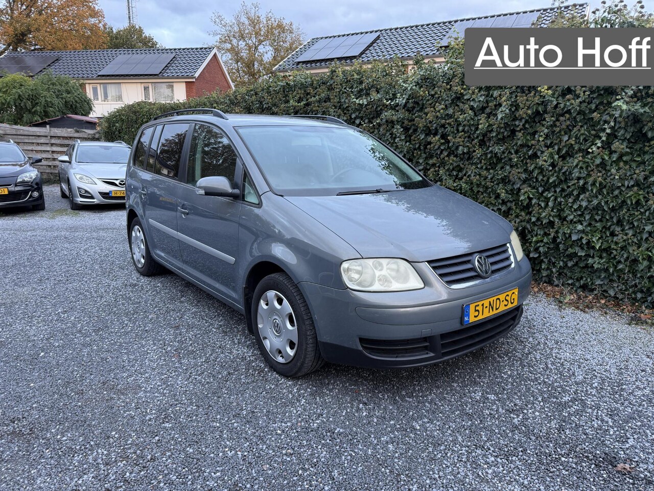 Volkswagen Touran - 1.6-16V FSI Trendline | Airco | Cruise Control | Elekt. Ramen | Trekhaak | Privacy Glass | - AutoWereld.nl