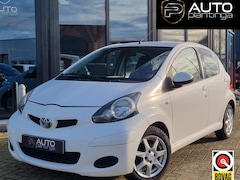 Toyota Aygo - 1.0-12V Comfort Navigator NL AUTO | Zeer Nette Staat | Dealeronderhouden | Navigatie | Air