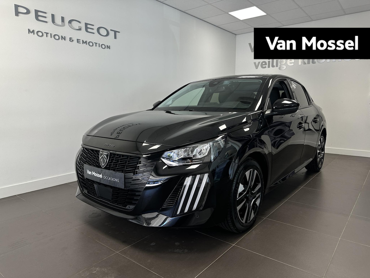 Peugeot 208 - Hybrid 100 e-DCS6 Allure | Navigatie | Stoelverwarming | Parkeersensoren - AutoWereld.nl