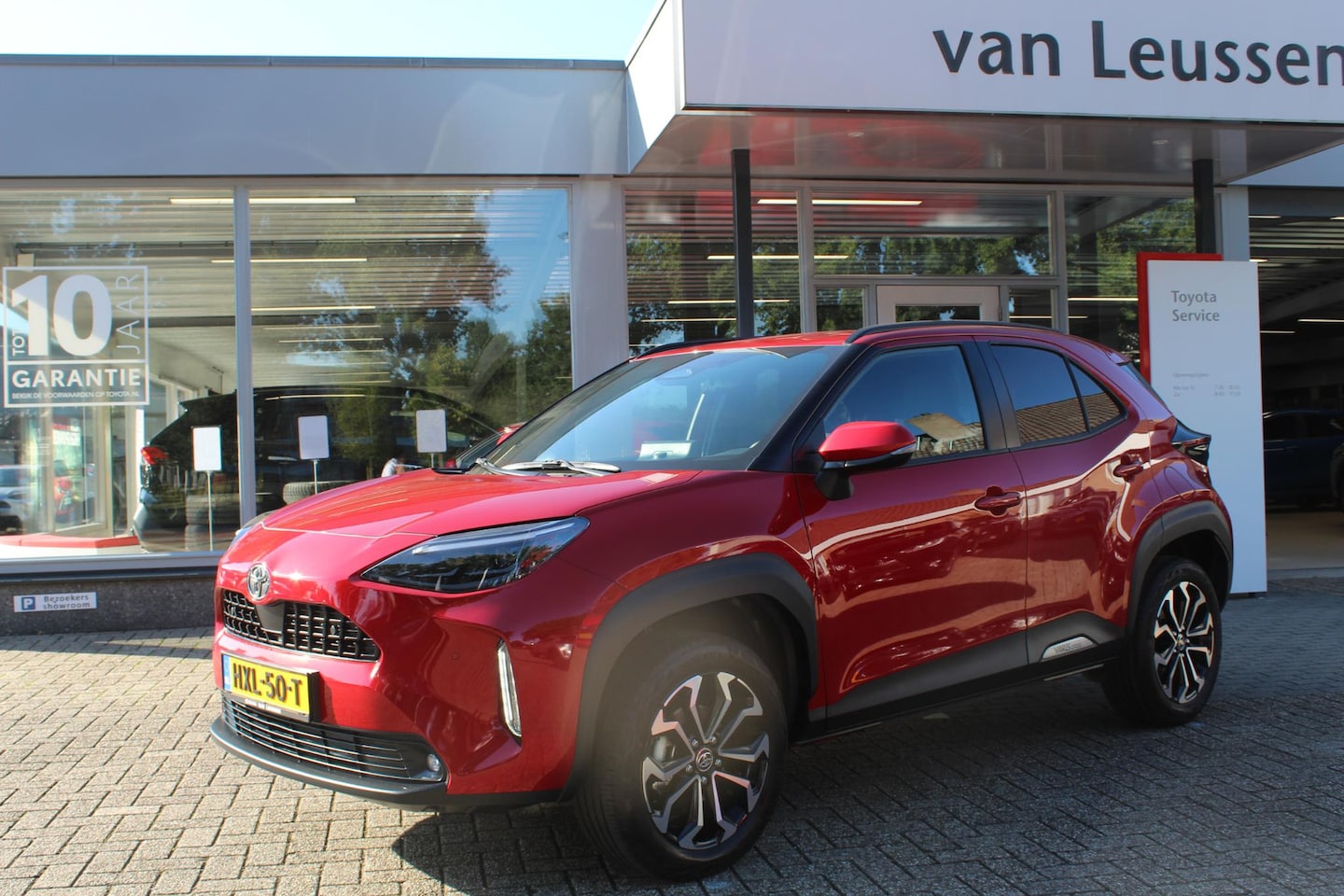 Toyota Yaris Cross - 1.5 HYBRID 115 DYNAMIC NIEUW&DIRECT LEVERBAAR COMFORT PACK STOEL/STUUR&VOORRUITVERW. KEYLE - AutoWereld.nl