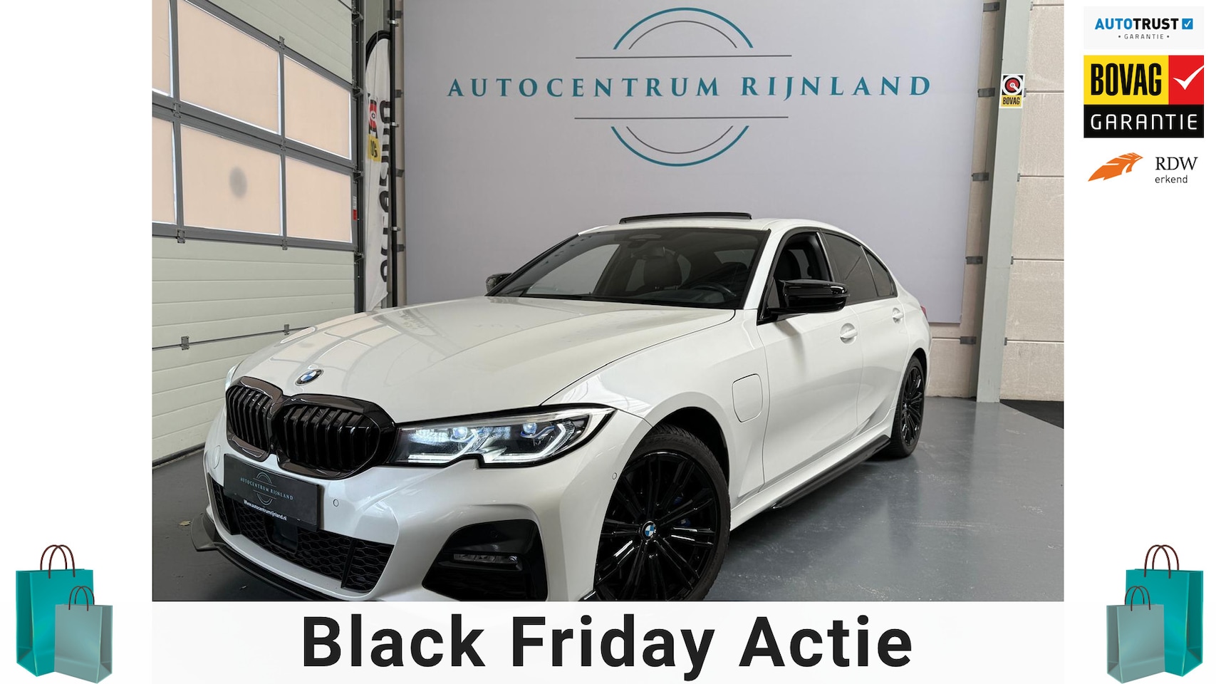BMW 3-serie - 330e M-Sport Black Edition, 1 JAAR BOVAG GARANTIE PANO, HED, CAMERA - AutoWereld.nl