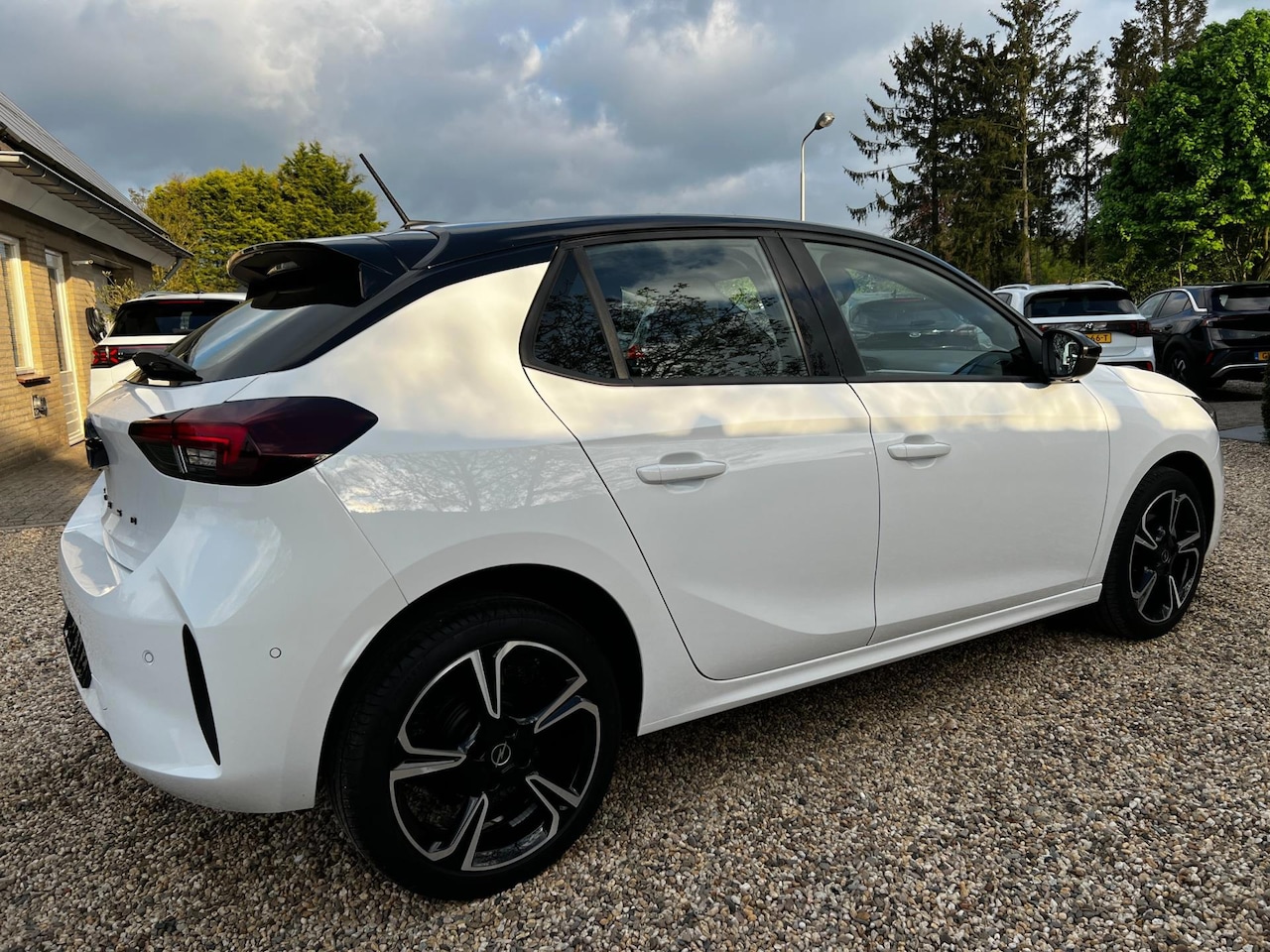 Opel Corsa - 1.2 Turbo GS Navigatie & Winterpakket & Camera - AutoWereld.nl