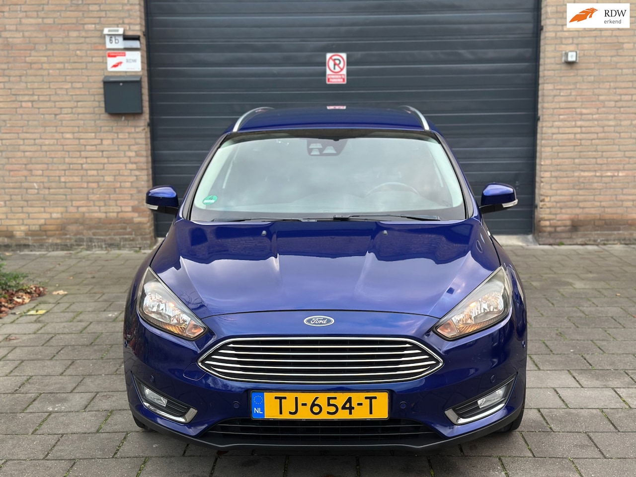 Ford Focus Wagon - 1.5 Titanium Edition Clima ECC Cruise control Dodenhoek detectie ACC Keyless entry&start F - AutoWereld.nl