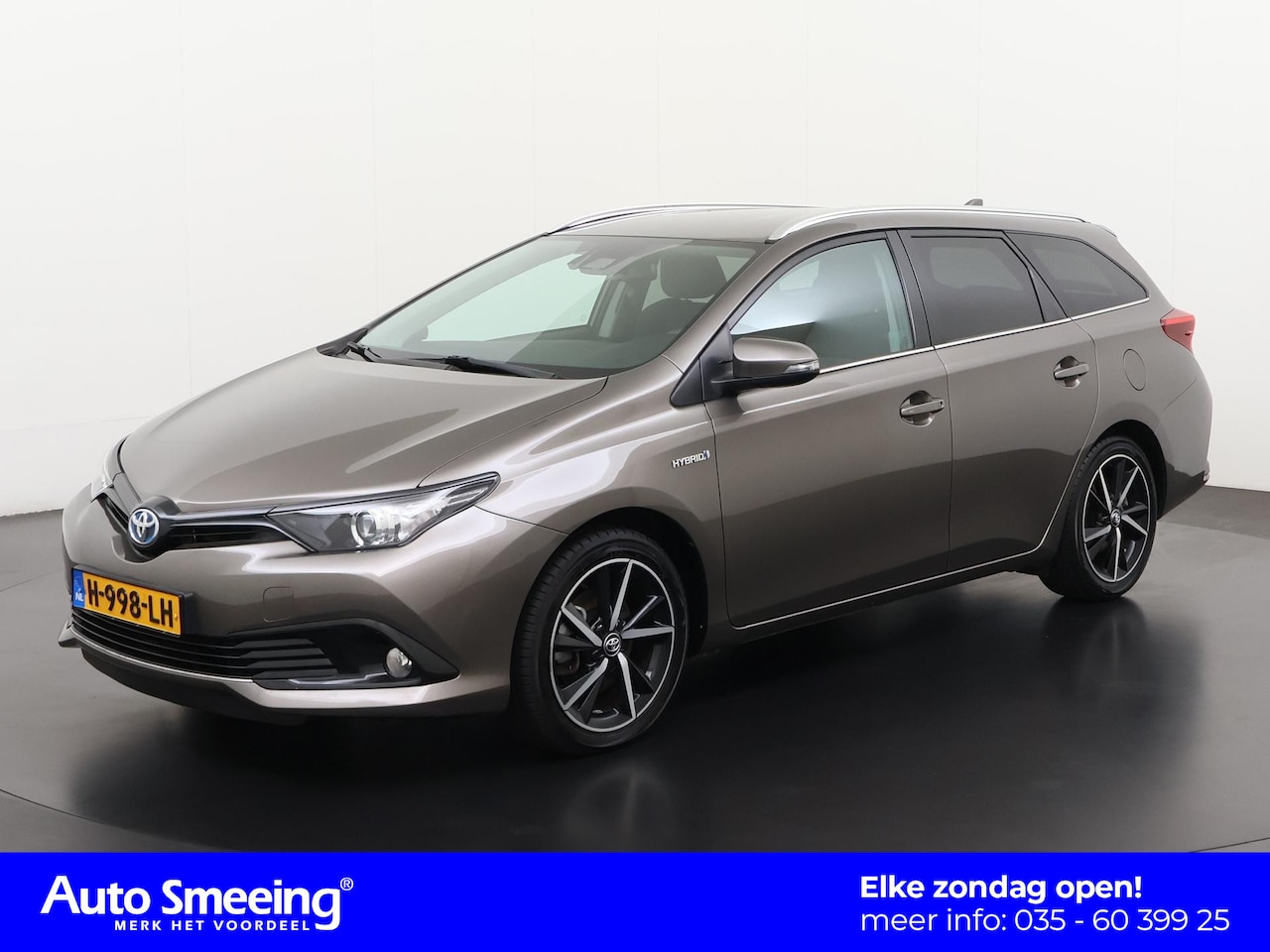 Toyota Auris Touring Sports - 1.8 Hybrid Freestyle | Camera | Navigatie | Zondag Open! - AutoWereld.nl