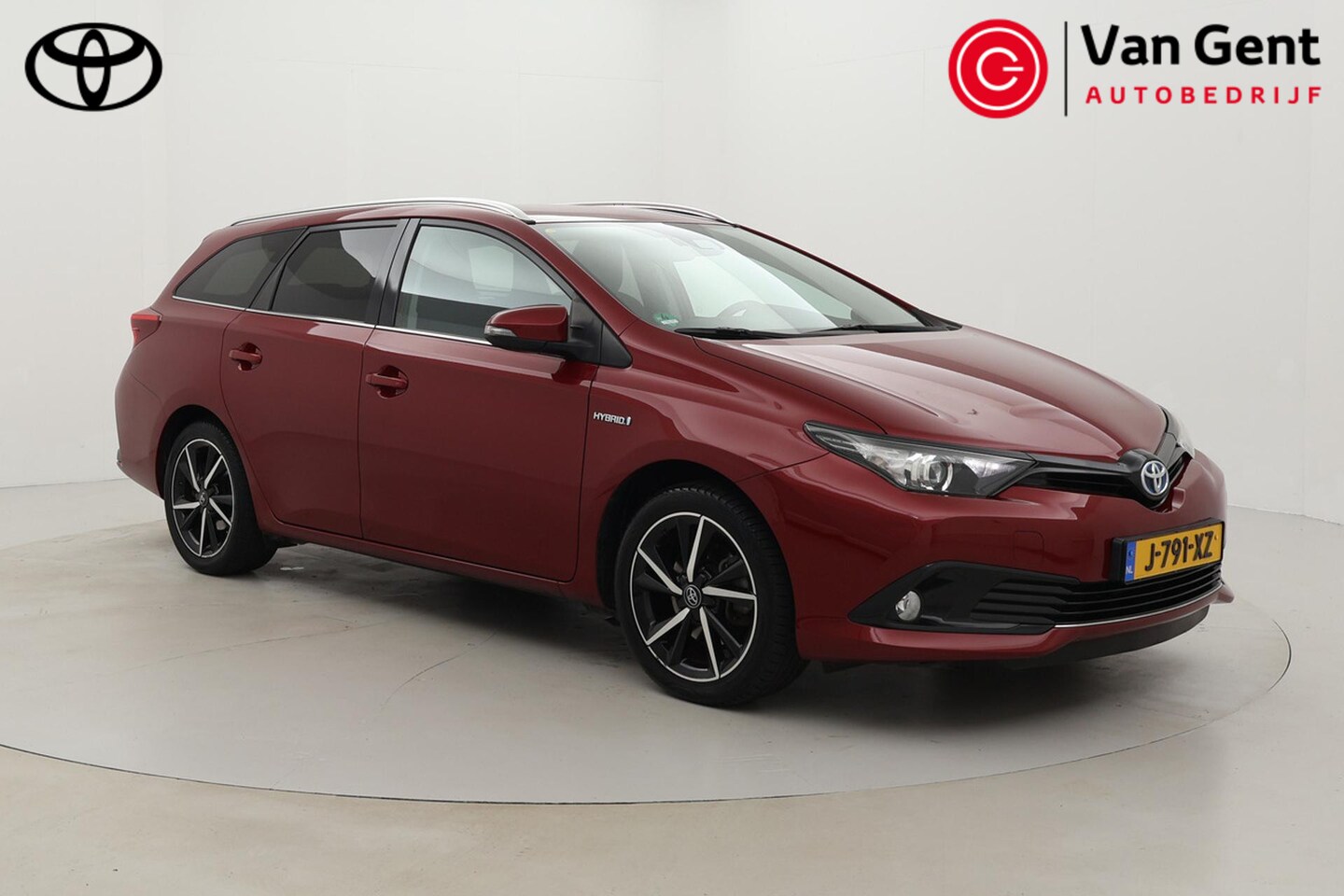 Toyota Auris Touring Sports - 1.8 Hybrid Dynamic Ultimate | Trekhaak | Navigatie | Keyless | Cruise Control | Clima | Ca - AutoWereld.nl