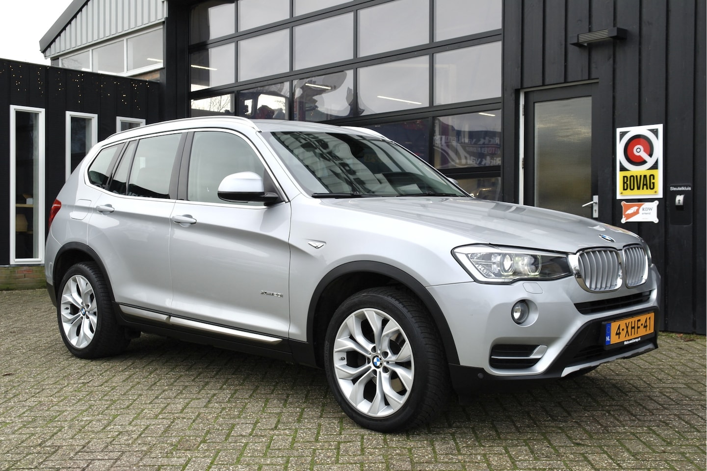 BMW X3 - xDrive20i High Executive Automaat-8 | Leer | Cruise | Memory | NL-Auto - AutoWereld.nl