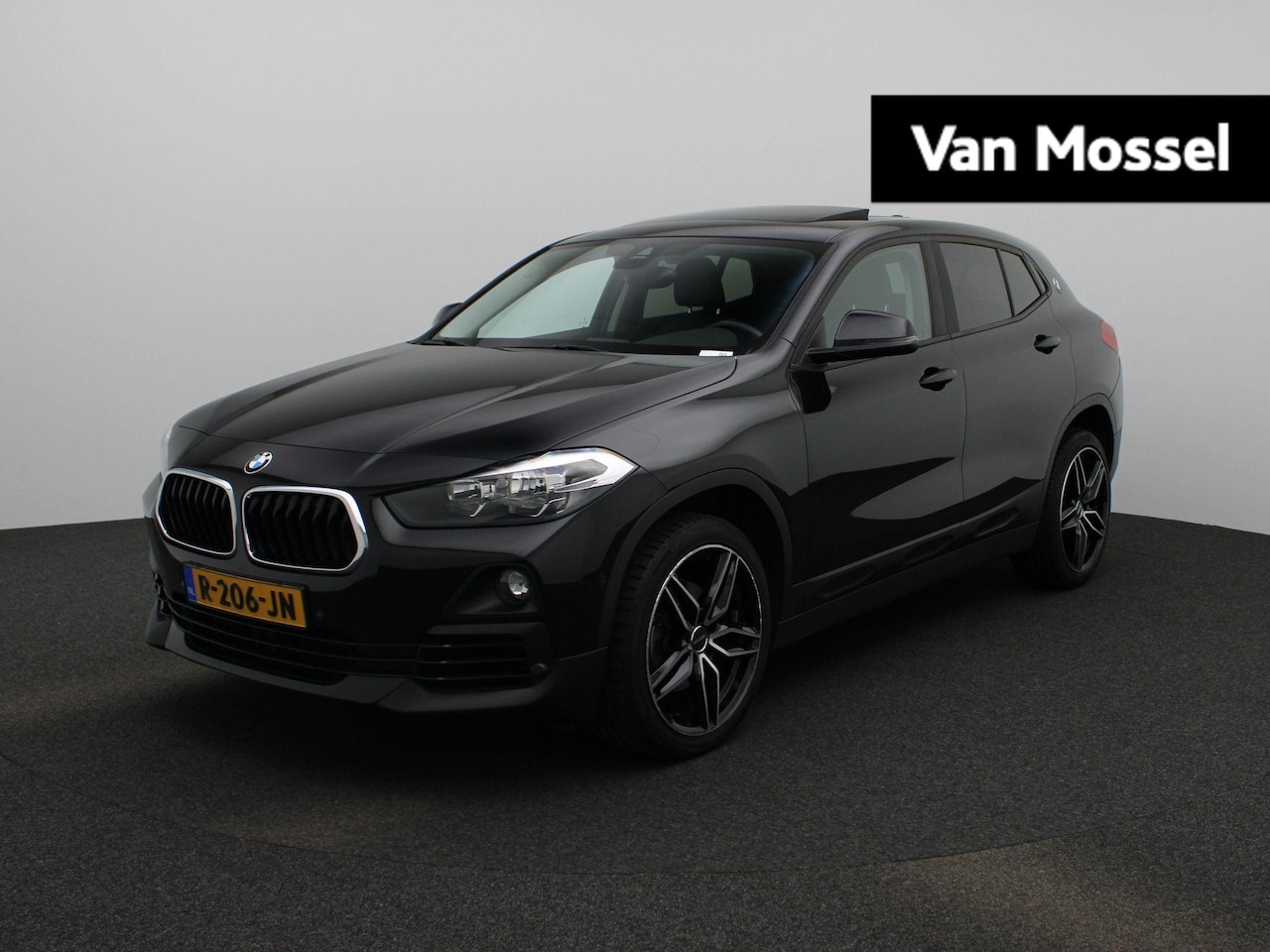 BMW X2 - sDrive18i High Executive | Climate Control | Panoramadak | Achteruitrijcamera | Lederen Be - AutoWereld.nl
