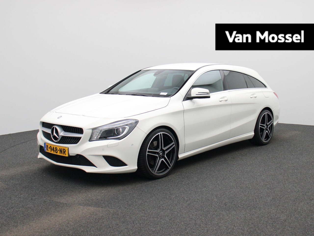 Mercedes-Benz CLA-klasse Shooting Brake - 180 Lease Edition Ambition | ACHTERUITRIJCAMERA | PARKEERSENSOREN | CRUISE CONTROL | - AutoWereld.nl