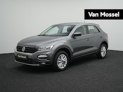 Volkswagen T-Roc - 1.5 TSI Style 150PK AUTOMAAT | NAVIGATIE | CLIMATE CONTROL | PARKEERSENSOREN