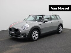 MINI Clubman - 1.5 Cooper Essential AUTOMAAT | Cruise Controle | Achteruitrij Camera | Navigatie | Stoelv