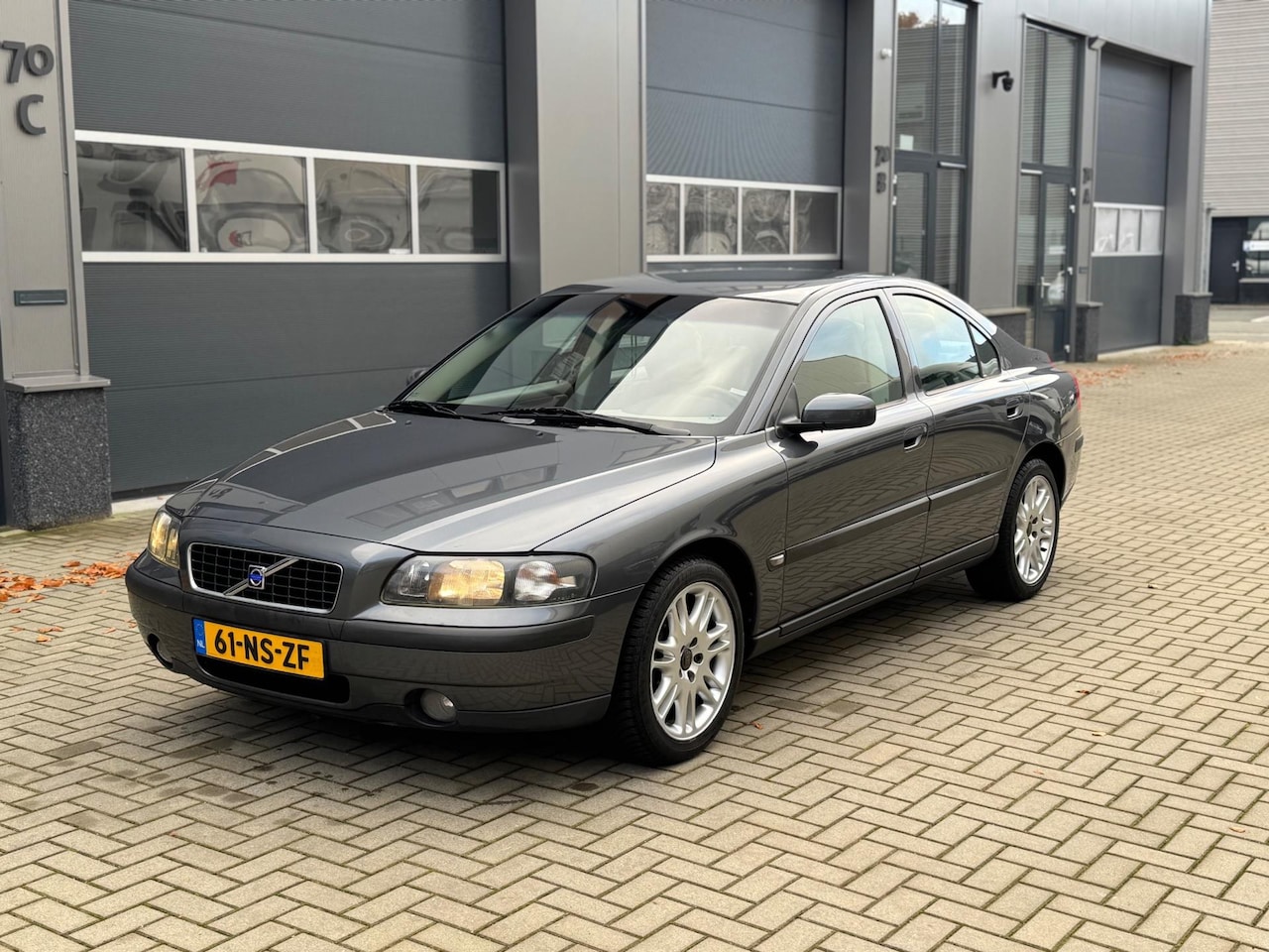 VOLVO S60