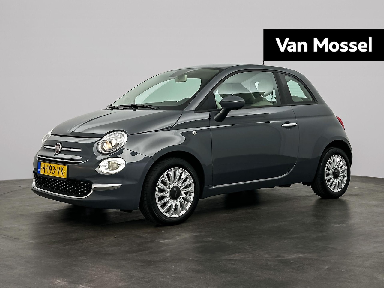 Fiat 500 - 1.0 Hybrid Lounge | Airco | Parkeersensoren | Navigatie - AutoWereld.nl