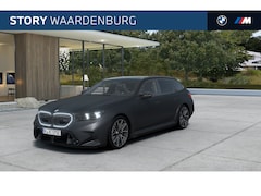 BMW 5-serie Touring - M5 Automaat / Panoramadak / Trekhaak / Stoelventilatie / Bowers & Wilkins / Parking Assist