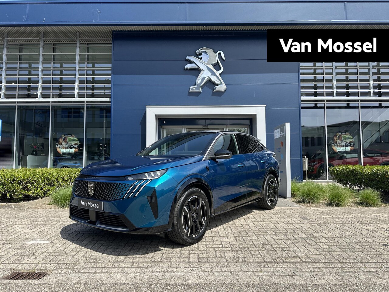 Peugeot e-3008 - GT 73 kWh / Camera Voor & Achter / 360° Camera / Keyless Entry / Warmtepomp / Adaptieve Cr - AutoWereld.nl