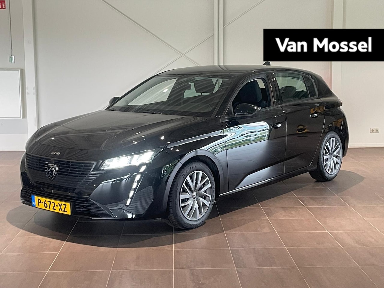 Peugeot 308 - 1.2 Active Pack Business | Navigatie | Apple Carplay/Android Auto | Parkeersensoren - AutoWereld.nl