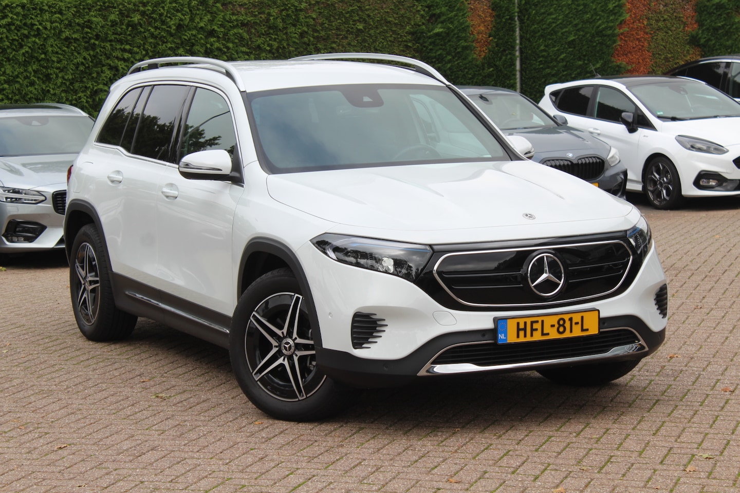 Mercedes-Benz EQB - 250+ Luxury Line 71 kWh / SoH 99.3% / Camera / Apple CarPlay / Half leder / Keyless / 18'' - AutoWereld.nl